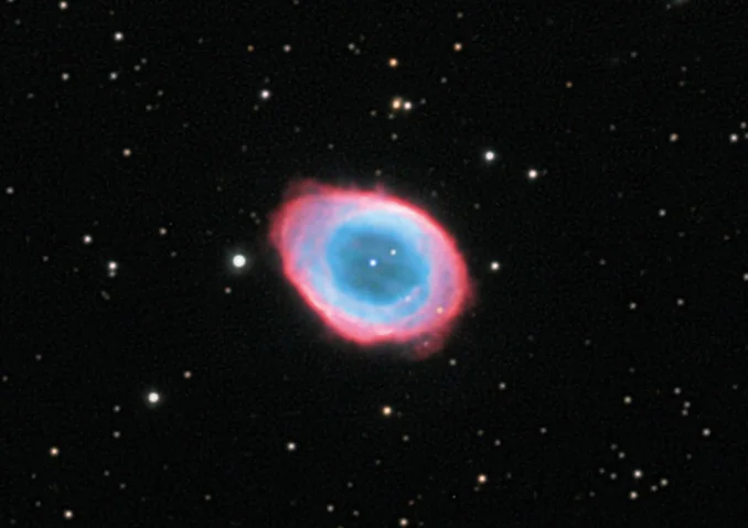 Exploring the Ring Nebula: Messier 57's Stunning Details and Visibility
